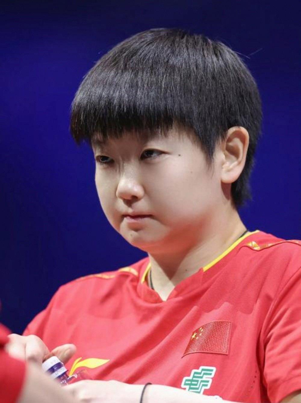 重磅：孙颖莎比分优势明显(孙颖莎3比0横扫 全胜晋级16强)|